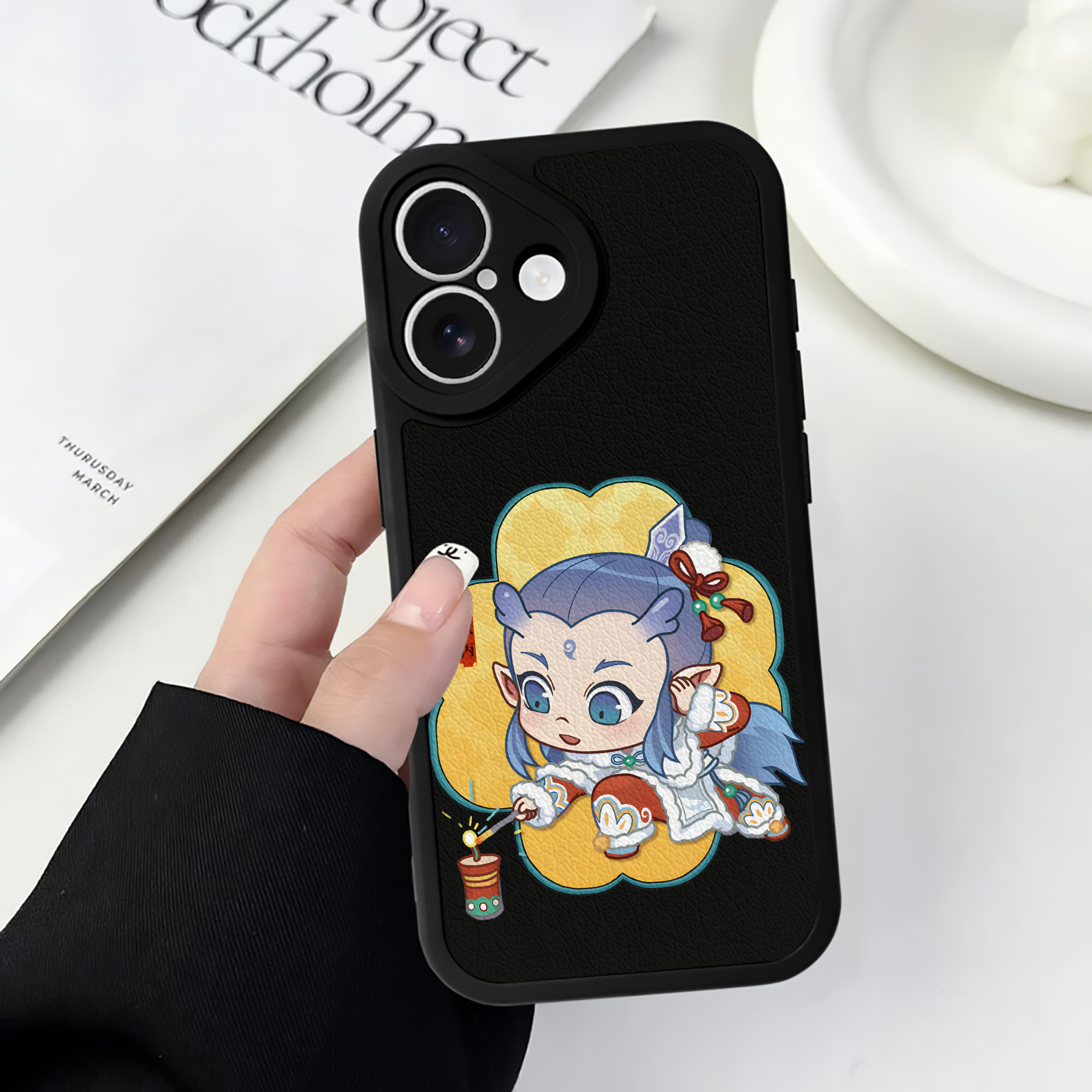 （画像用） Ne Zha 2 ナタ 魔童の大暴れ 【iPhone 16シリーズ対応】シリコンスマホケース（レザー調） 材質：シリコン